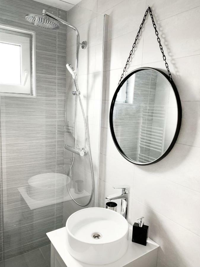 Mhc Quiet Deluxe Suite Near Downtown - Free Parking Brașov Exterior foto